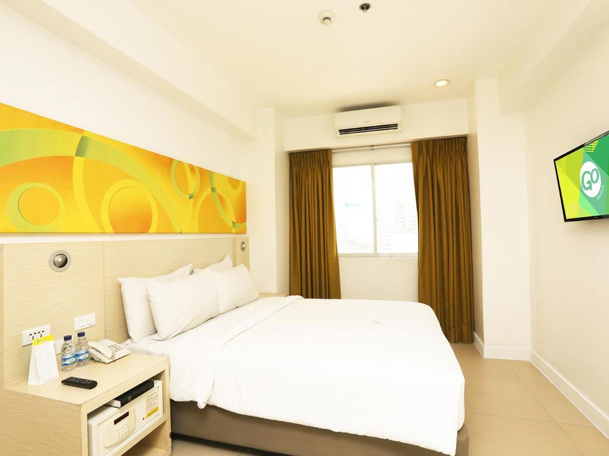 Go Hotels Manila Airport Road Paranaque City Zewnętrze zdjęcie